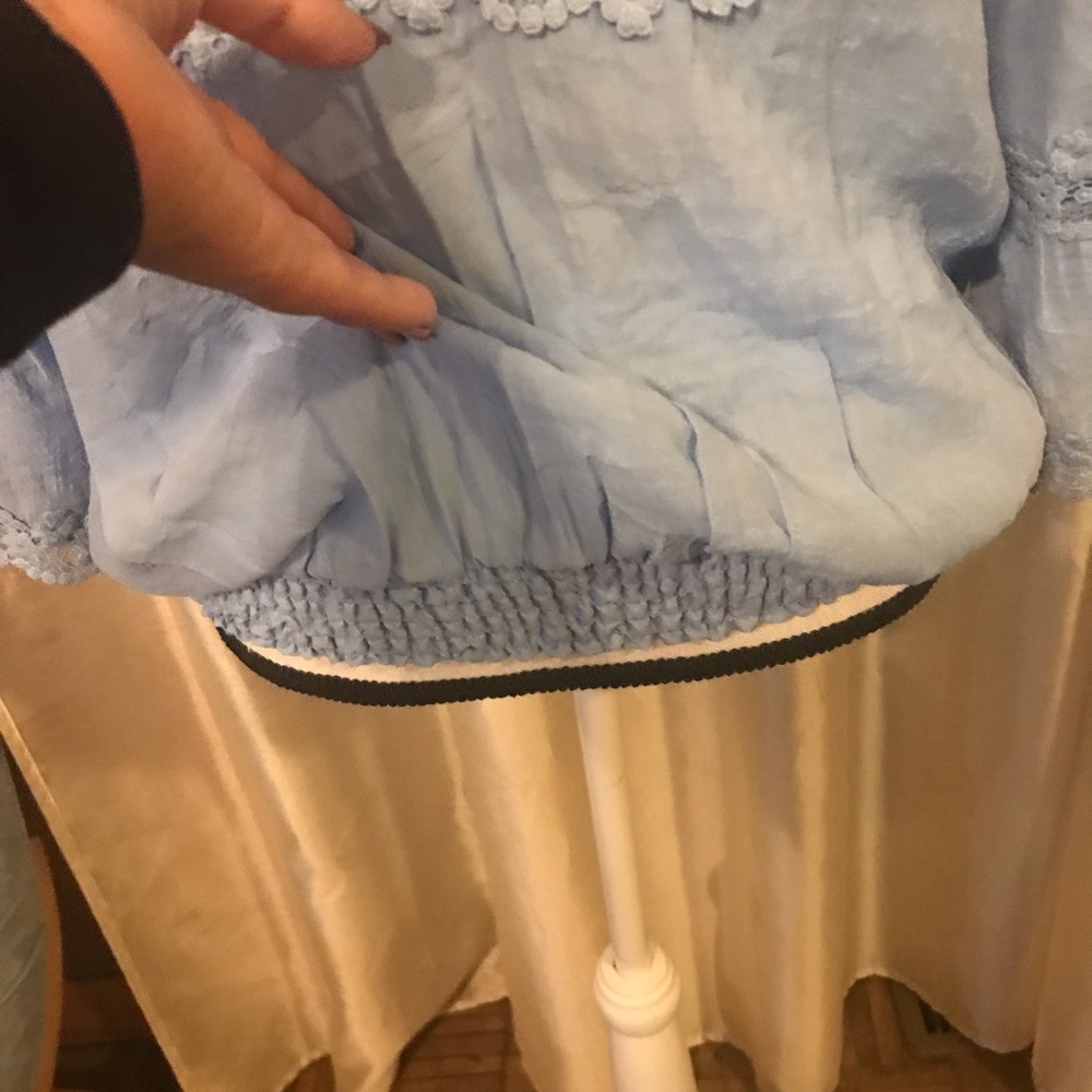 {Cable & Gauge}NWT•Chambray Blouse - Picture 3 of 6
